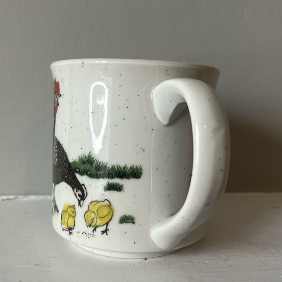 Vintage Crowing Rooster w/ Chickens Speckled Stoneware handpainted Mug EUC - Picture 2 of 7